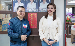 鍾沛君喊並肩作戰：若羅智強出征艱困選區 我一定固守大安區