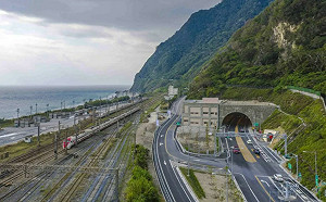 颱風杜蘇芮發海警 公路總局：呼籲用路人如非必要請勿進入山區道路