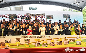 安坑輕軌國產化達42% 侯友宜：期待國車國造比例超過5成帶動產業發展