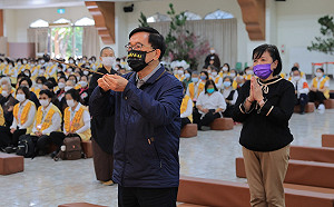 陳水扁弔唁星雲  23年前「應世無畏」墨寶結法緣