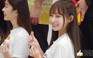 樂天女孩林襄超人氣！連日媒也瘋狂