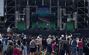 新北新店安坑輕軌通車嘉年華 璀璨煙火帶動旅運及產業發展 