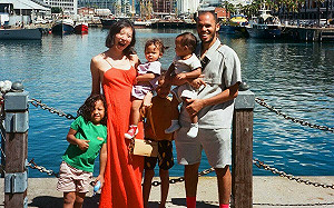 金該陪孩子「玩到破褲」！周筠笑到哭：幸好有穿內褲