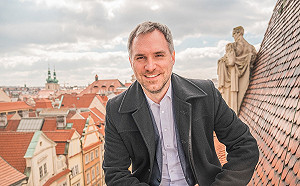 布拉格新選出79歲阿公市長 賀吉普變第一副市長