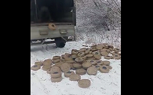 (影) 把俄軍坦克炸很大！ 烏軍竟是這樣處理地雷的