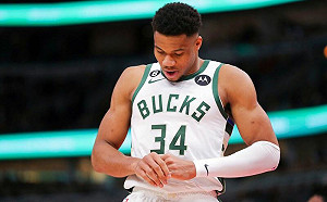 字母哥成隊史助攻王　但卻提前傷退