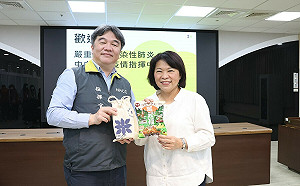 嘉義市「防疫模範生」!  王必勝率隊拜會市長黃敏惠