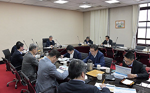 室內口罩禁令鬆綁首日 陳揆：高齡者疫苗施打率需持續加強