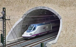 西班牙砸83億添購31輛列車｢車身太寬｣進不了隧道 民怨炸鍋官員下台