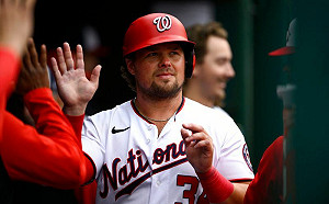 全壘打王風光不在 淪落到小聯盟約