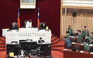 未動用表決權  高市議會審議完成112年度總預算