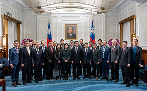 蔡英文：持續投入資源 讓生醫成為下個兆元產業 