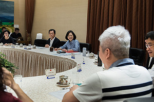 見環保團體 蔡英文：會讓核電廠如期退役