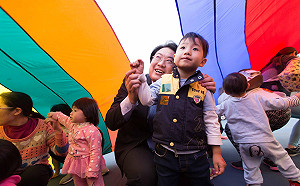 推廣假日親子活動  基隆市長林右昌化身奶爸