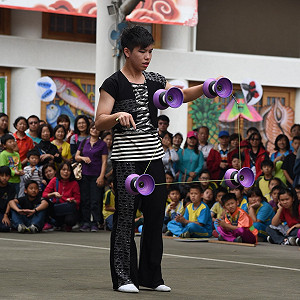 華光盃民俗體育賽  黃士瑋秀一鈴四線絕活