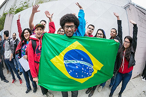 巴西就是這麼熱情！《英雄聯盟》季中賽電競嘉年華撼動全球