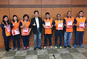 奇蹟！30萬元鑽戒沖落水溝半個多月尋回