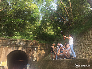 騎鐵馬踏風好悠哉 后豐鐵馬道粉紅風鈴木夾道浪漫多姿
