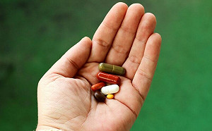 吃藥後4食物別碰！醫曝下場恐中毒