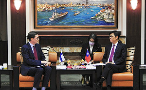 芬蘭商辦處代表晤陳其邁 盼共推城市轉型與產業投資