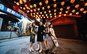 新北九份紅燈籠點亮山城 夜遊走訪祈福尋古意