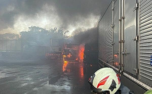 幼獅工業區傳火警！恐怖黑濃煙沖天