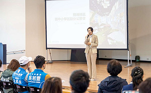 高虹安稱未承諾短期學區重劃 網酸拖到中學就好？