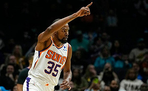 KD首戰發揮高效　攜手Booker轟60分