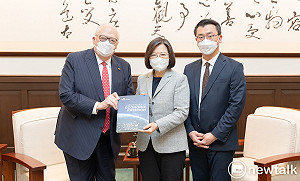 佛訥：支持麥卡錫訪台、若蔡英文訪華府務必造訪傳統基金會