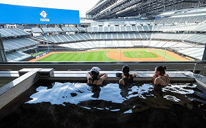 定價開賣！日職泡湯看球席超chill