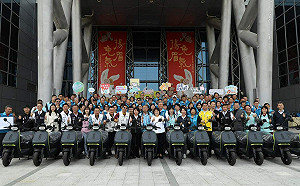 嘉市里長電動公務機車啟用 黃敏惠：打造淨零減碳城市