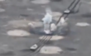 （影）戰場直擊！豹2坦克上戰場屢建奇功 被命中俄坦克瞬間解體