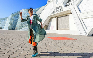 時尚雜誌拍攝處女秀  陳其邁化身運動潮男行銷高雄