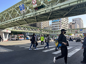 6縣市發布高溫資訊!今各地炎熱紫外線達危險等級 午後留意雷陣雨