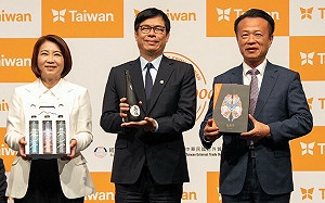 (影)日本東京國際食品展展前記者會 陳其邁秀日文獲滿堂彩