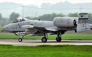 因應北韓600毫米超大型多管火箭砲威脅 韓美演練戰備跑道起降