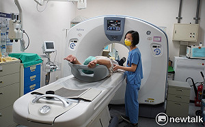 桃市擴大肺癌篩檢近1500人登記  張善政籲：及早登記「15分鐘護健康」