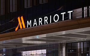 協助黑幫拒警盤查？！萬豪酒店否認：積極配合警方調查