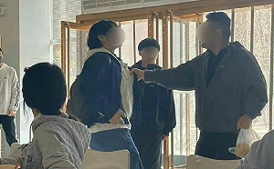 (影) 平日禁止離校、白天不能回宿舍! 西安翻譯大學軍事化管理爆發衝突