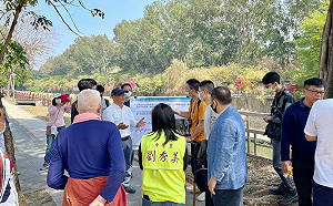 高市水利局邀專家診斷中崙河岸步道工程   樹木保育通行安全創雙贏