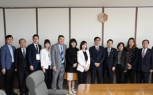 陳其邁拜會福岡縣知事 盼促進產業、運動、觀光合作