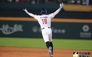 滿貫砲炸裂！張育成開轟全場瘋狂