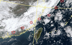 口罩戴好！鄭明典曬衛星圖：未來幾天台灣落塵量增加