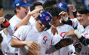 中華隊球員眼下2條黑？網曝用途