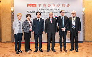 張忠謀揭台積電祕辛  「當時李國鼎是唯一相信他的人」 