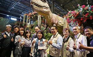 黃敏惠率團參訪台南國際蘭展 期待聯手宣揚蘭花美學