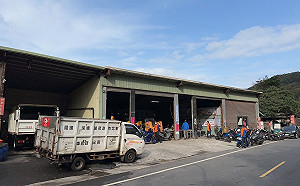 新北城鄉局、環保跨局處合作 改善萬里清潔隊辦公環境 