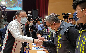 駁斥遭指「辦畢業展」 新北市府澄清：施政報告為議會每會期慣例   