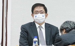 投書》譴責管中閔顛倒是非、抹黑學生