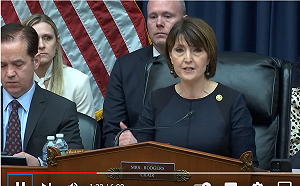 TikTok執行長出席聽證會！美議員連番「拷問」暗助中共：你們平台應被禁！